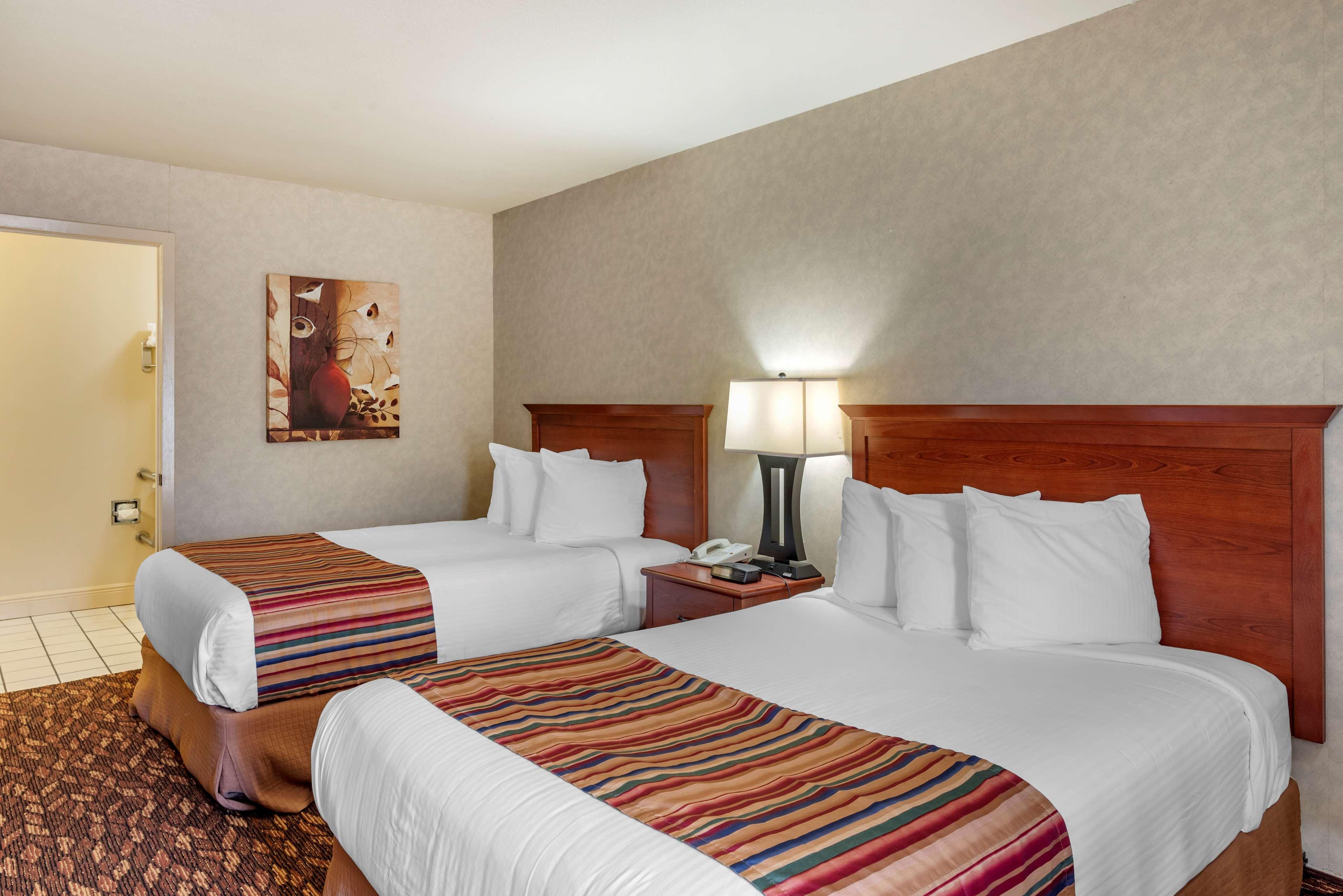 Best Western Sherwood Inn Clarksville Bagian luar foto