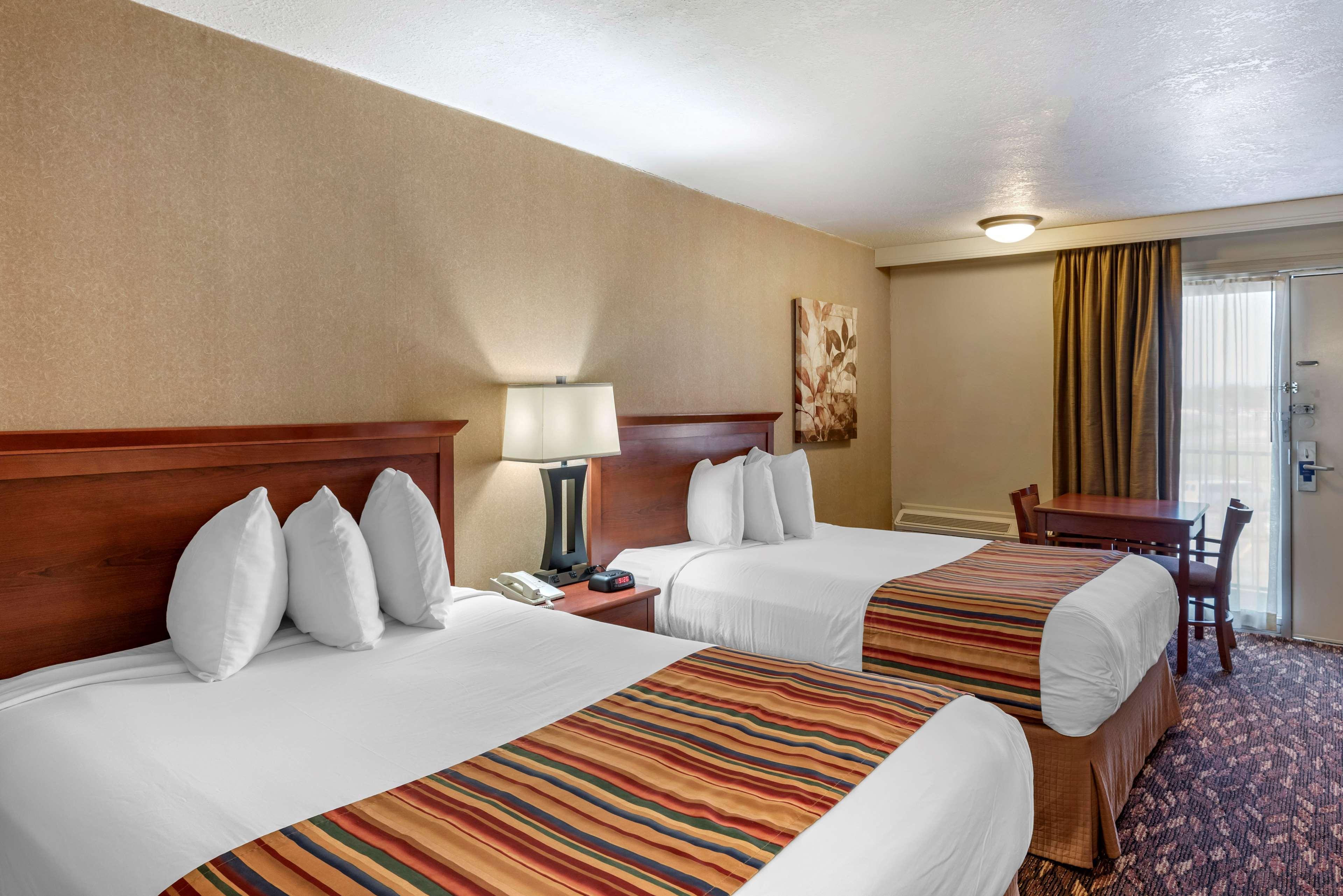 Best Western Sherwood Inn Clarksville Bagian luar foto