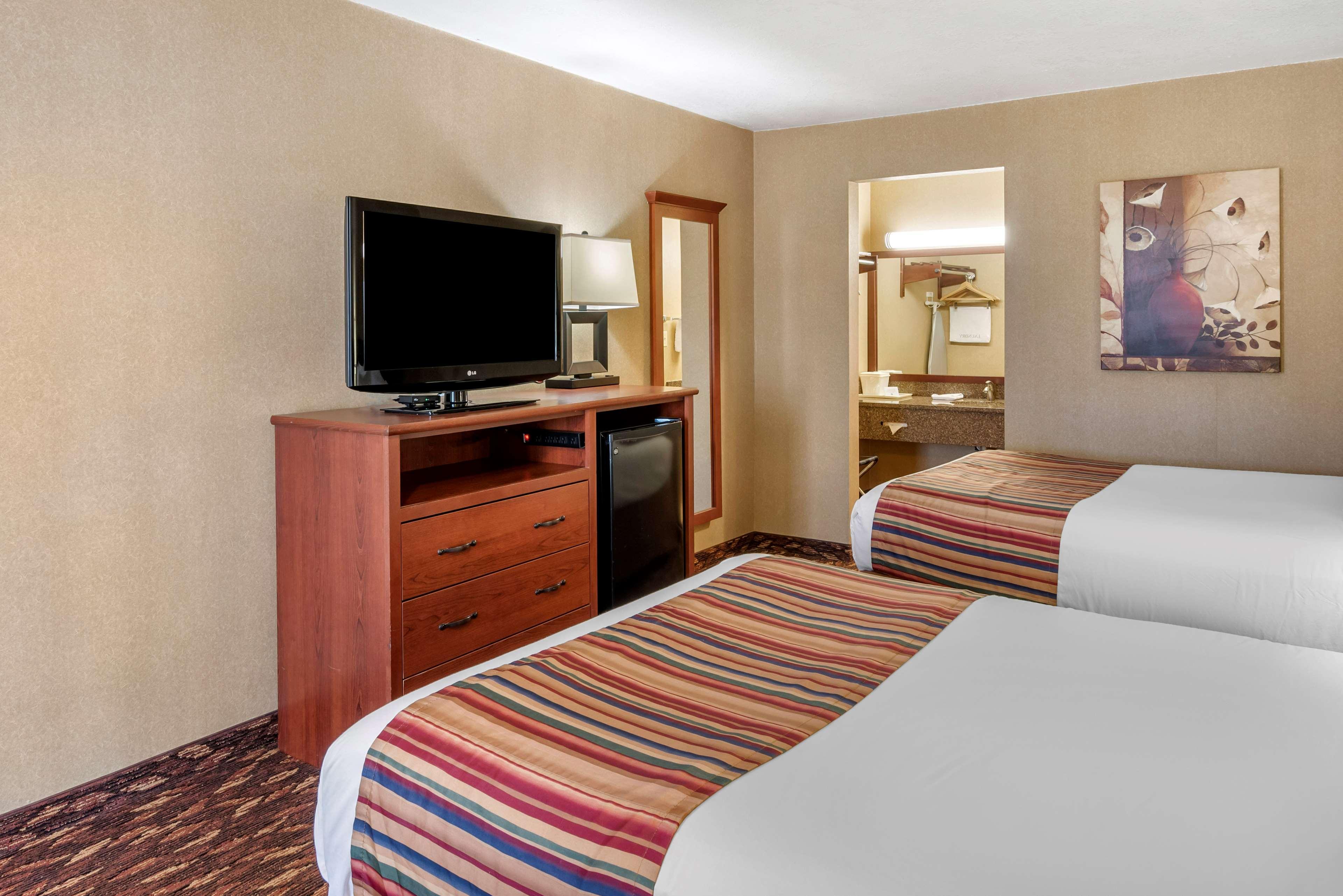 Best Western Sherwood Inn Clarksville Bagian luar foto