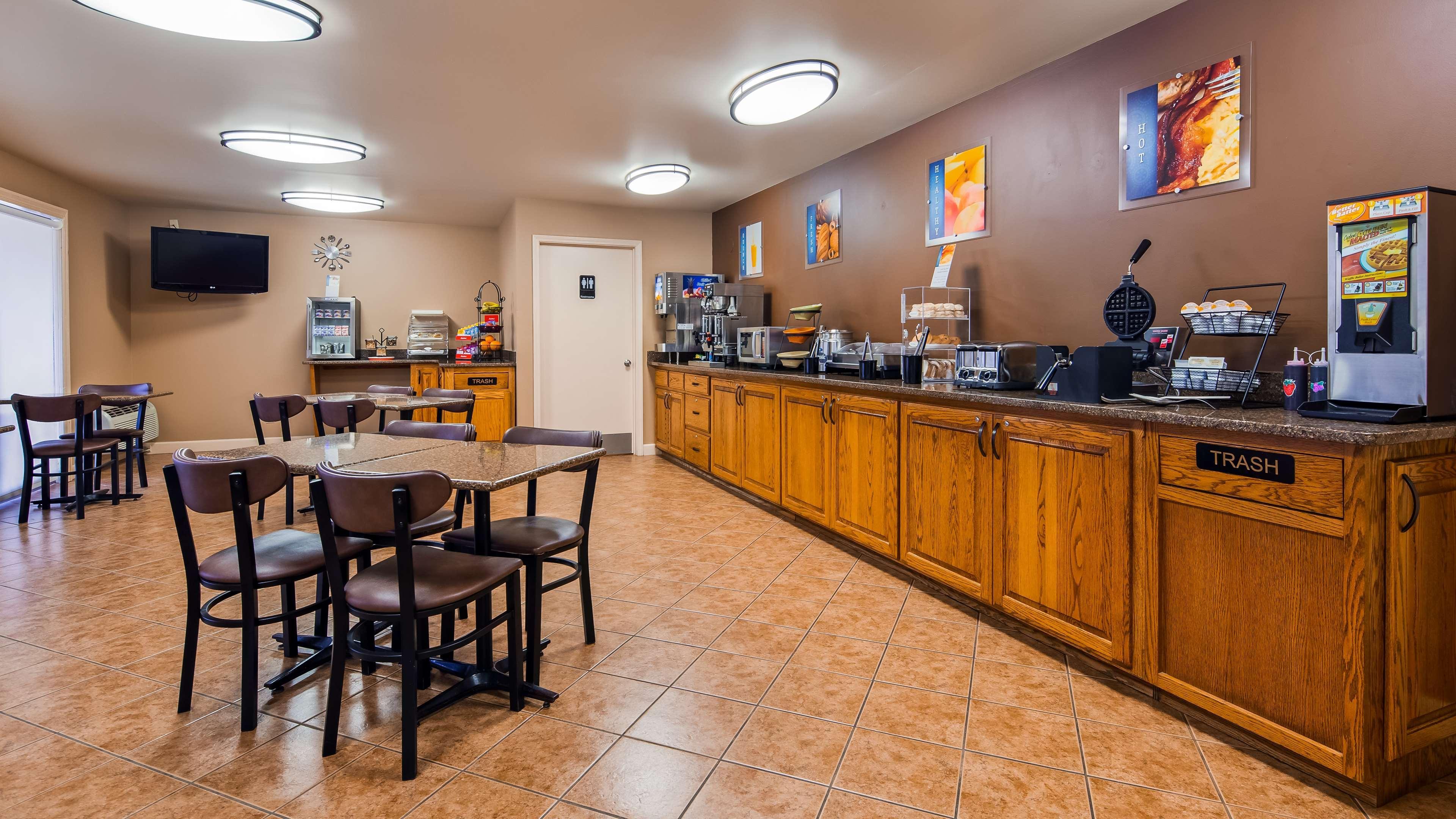 Best Western Sherwood Inn Clarksville Bagian luar foto