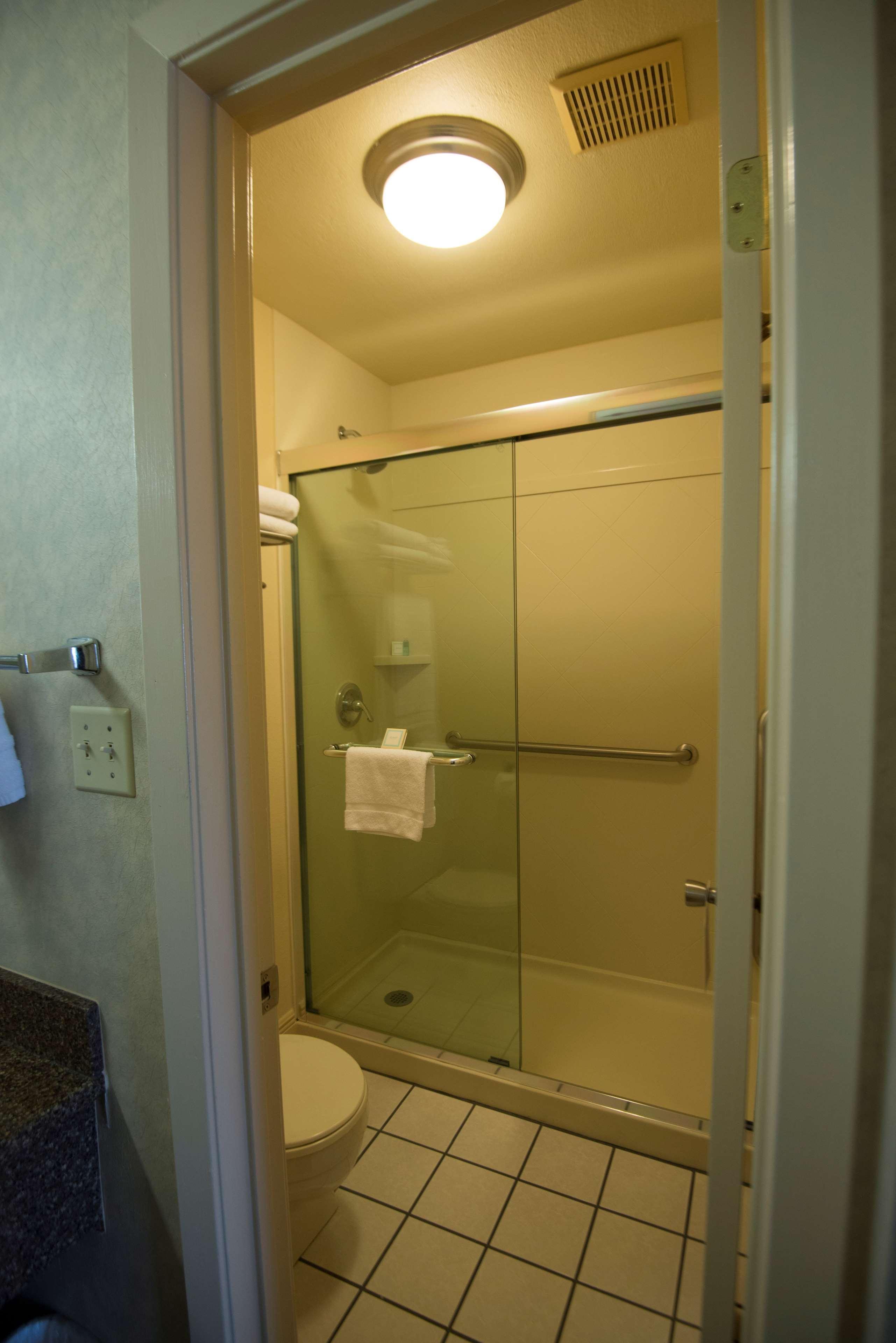 Best Western Sherwood Inn Clarksville Bagian luar foto