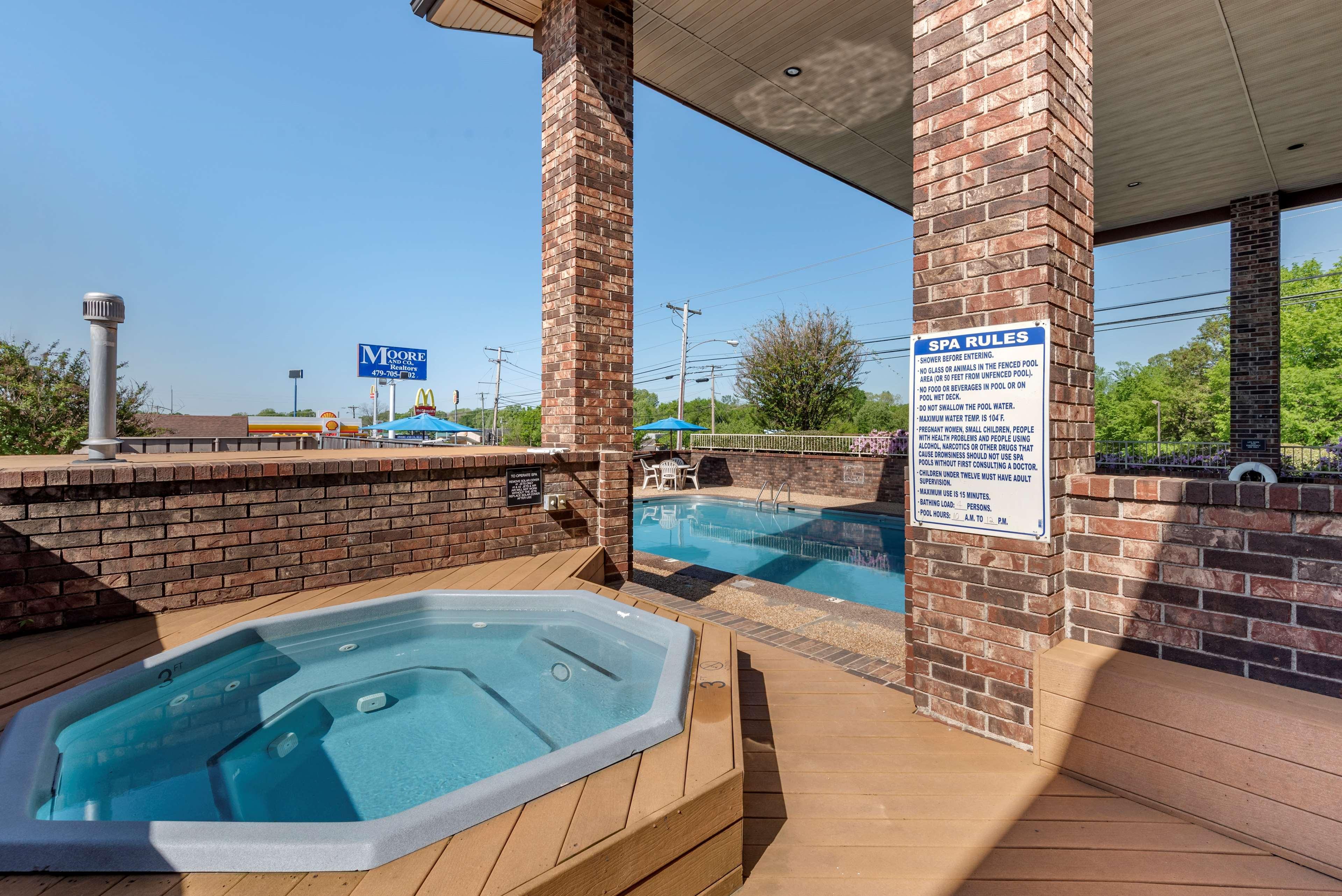 Best Western Sherwood Inn Clarksville Bagian luar foto