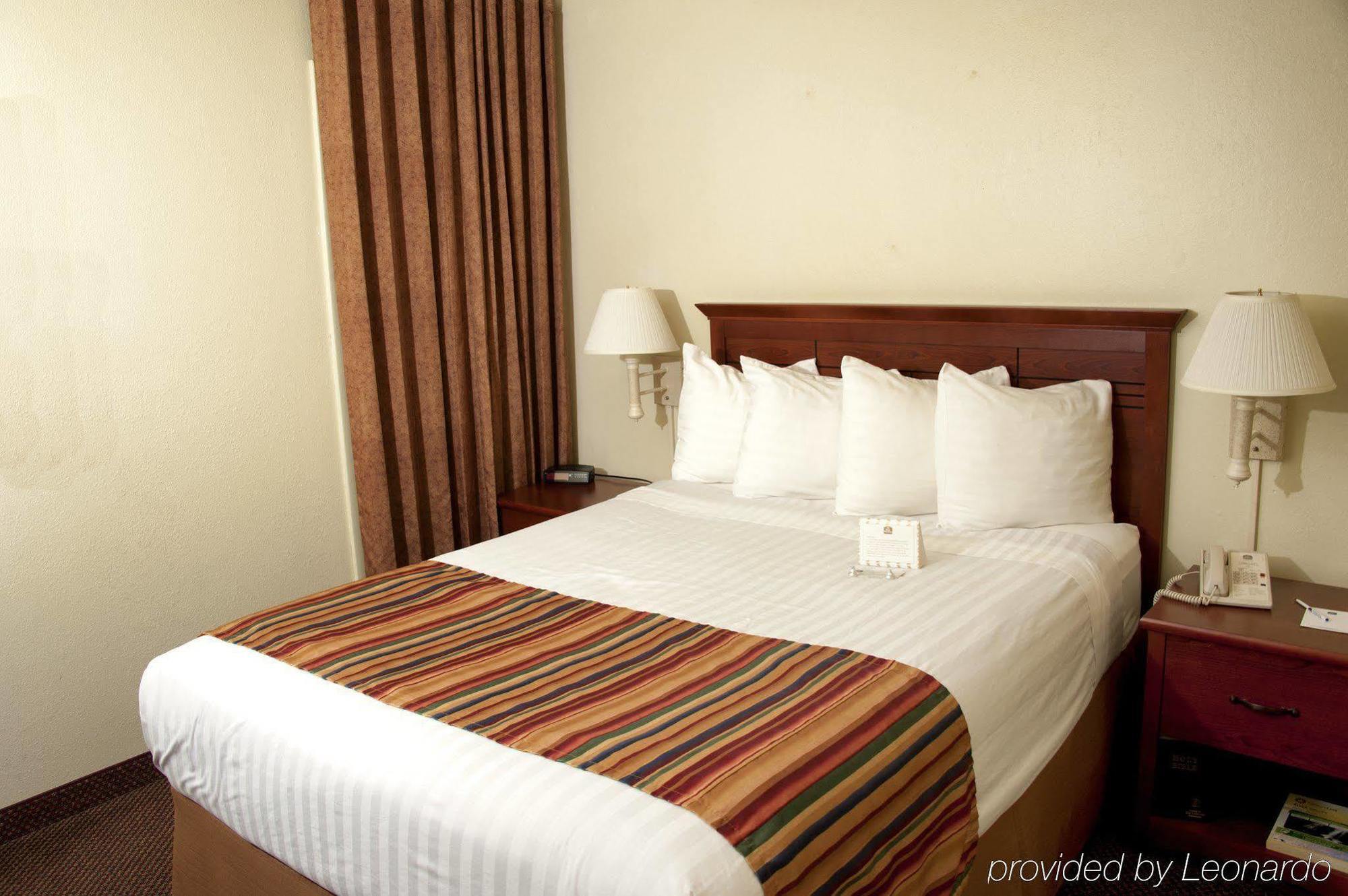 Best Western Sherwood Inn Clarksville Ruang foto