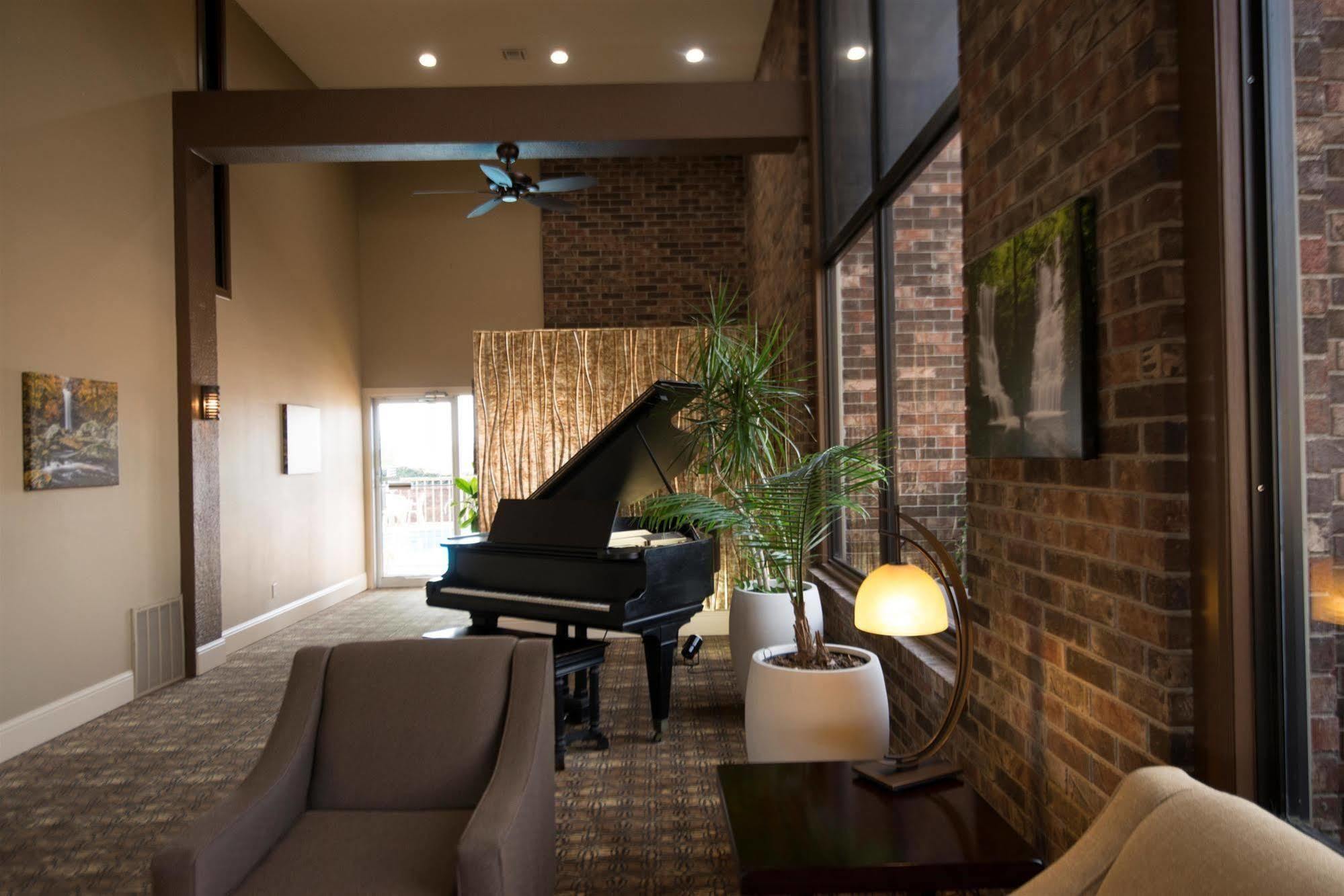 Best Western Sherwood Inn Clarksville Bagian luar foto